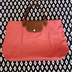 Medium Coral Longchamp Le Pliage Tote